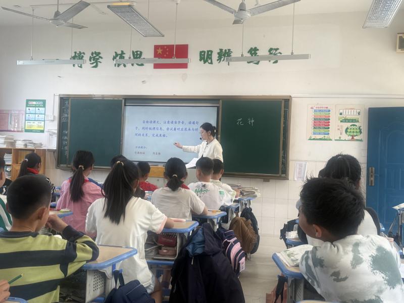 新教师开课2.jpg 新教师开课2.jpg